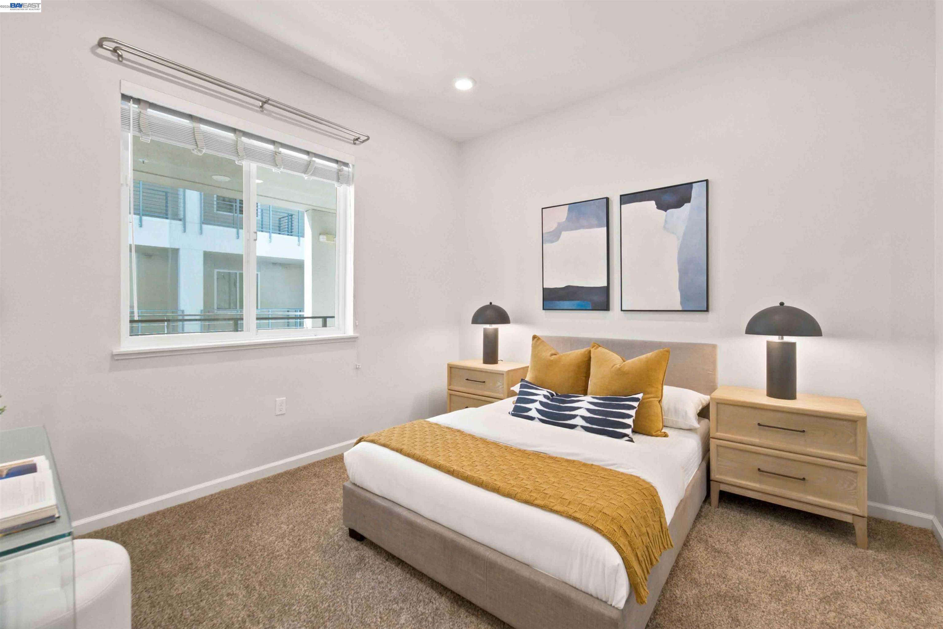 314 Llano De Los Robles Ave # 7