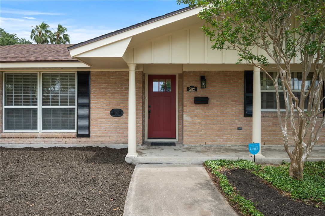 502 Meadowbrook Dr