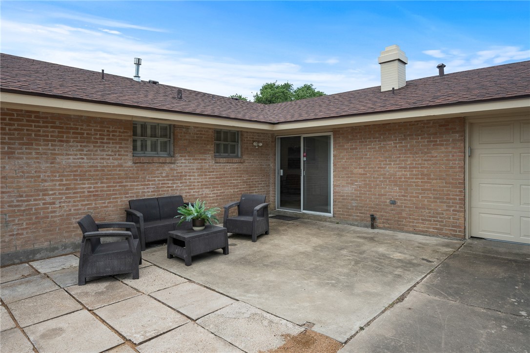 502 Meadowbrook Dr