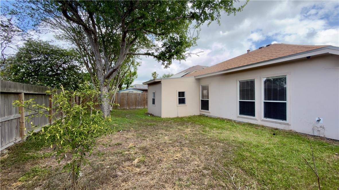 7621 Cold Springs Dr