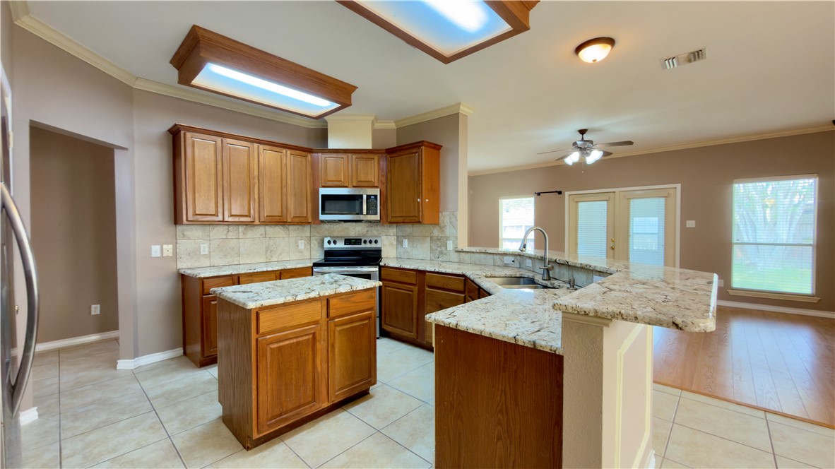 7621 Cold Springs Dr