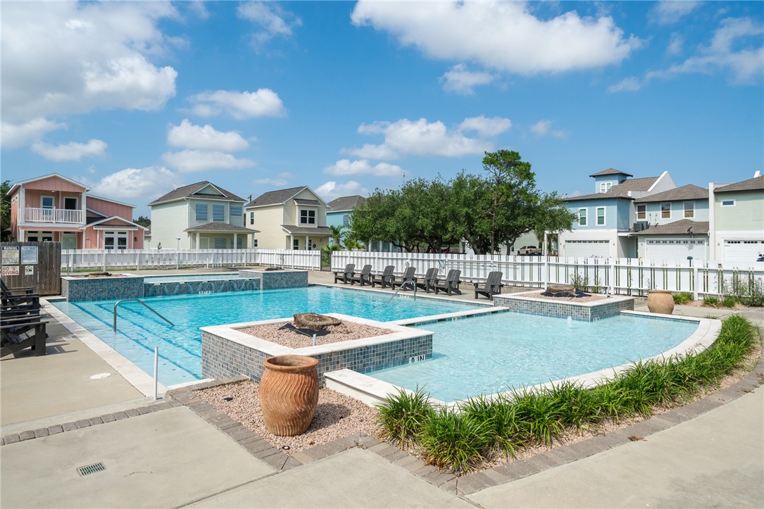 122 Lavaca Cir