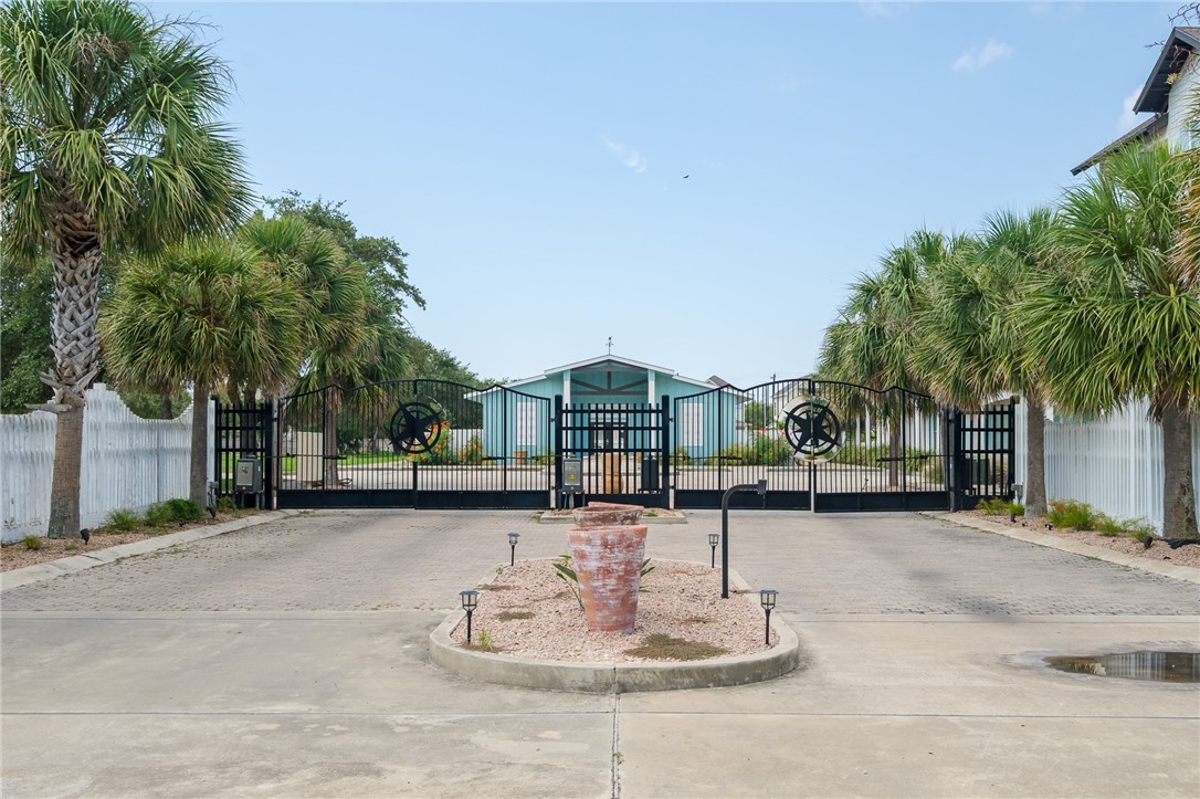 122 Lavaca Cir