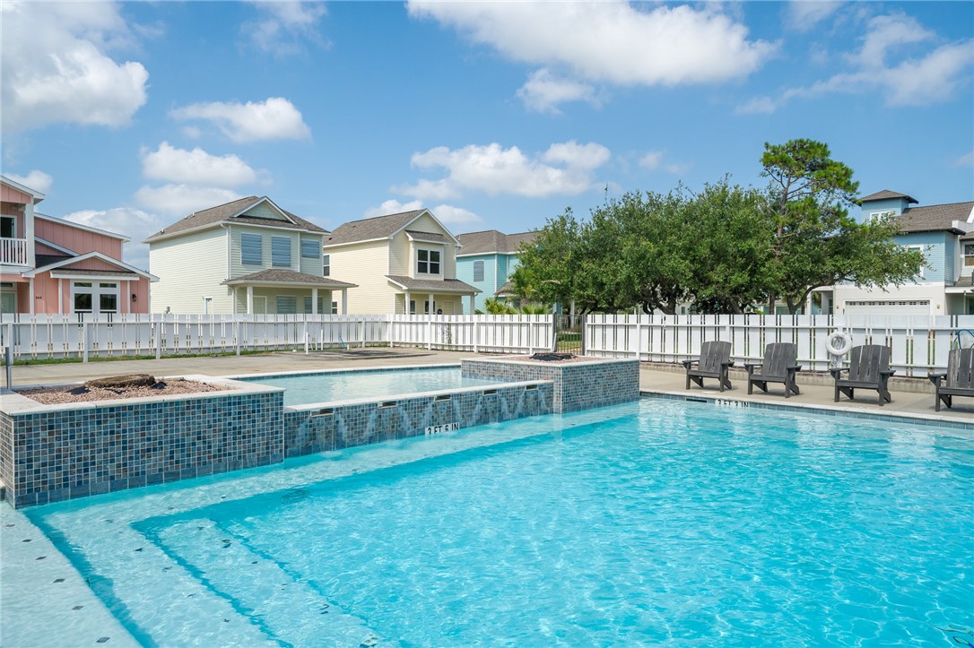 122 Lavaca Cir