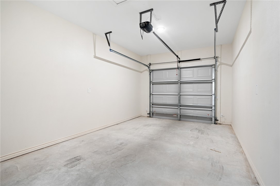 122 Lavaca Cir