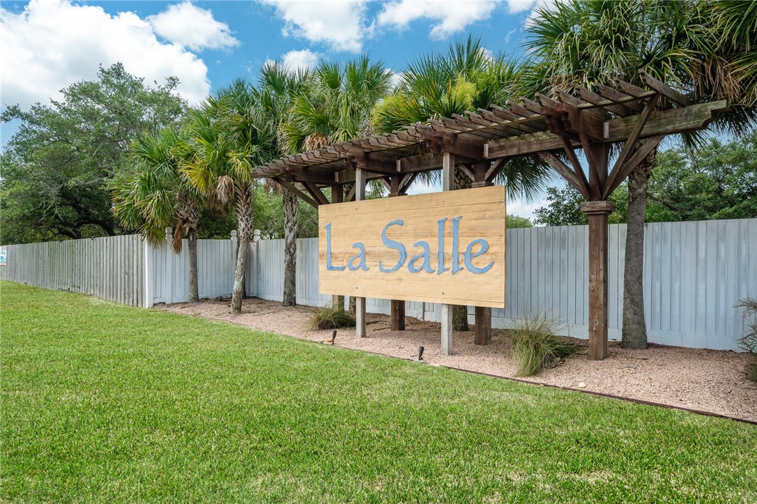 122 Lavaca Cir