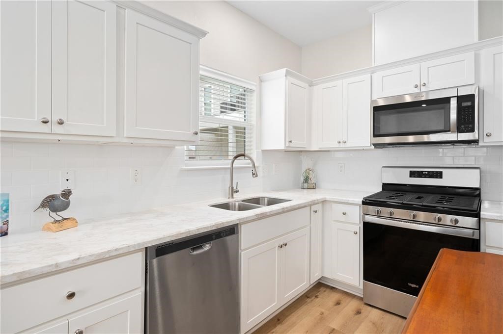 122 Lavaca Cir