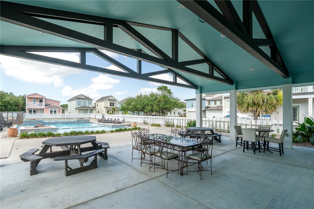 122 Lavaca Cir