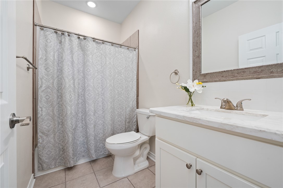 122 Lavaca Cir