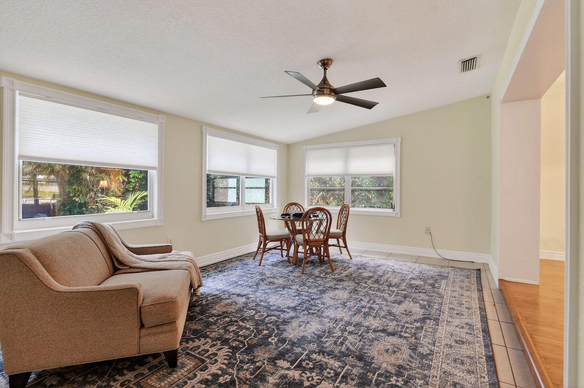 400 Northlake Drive