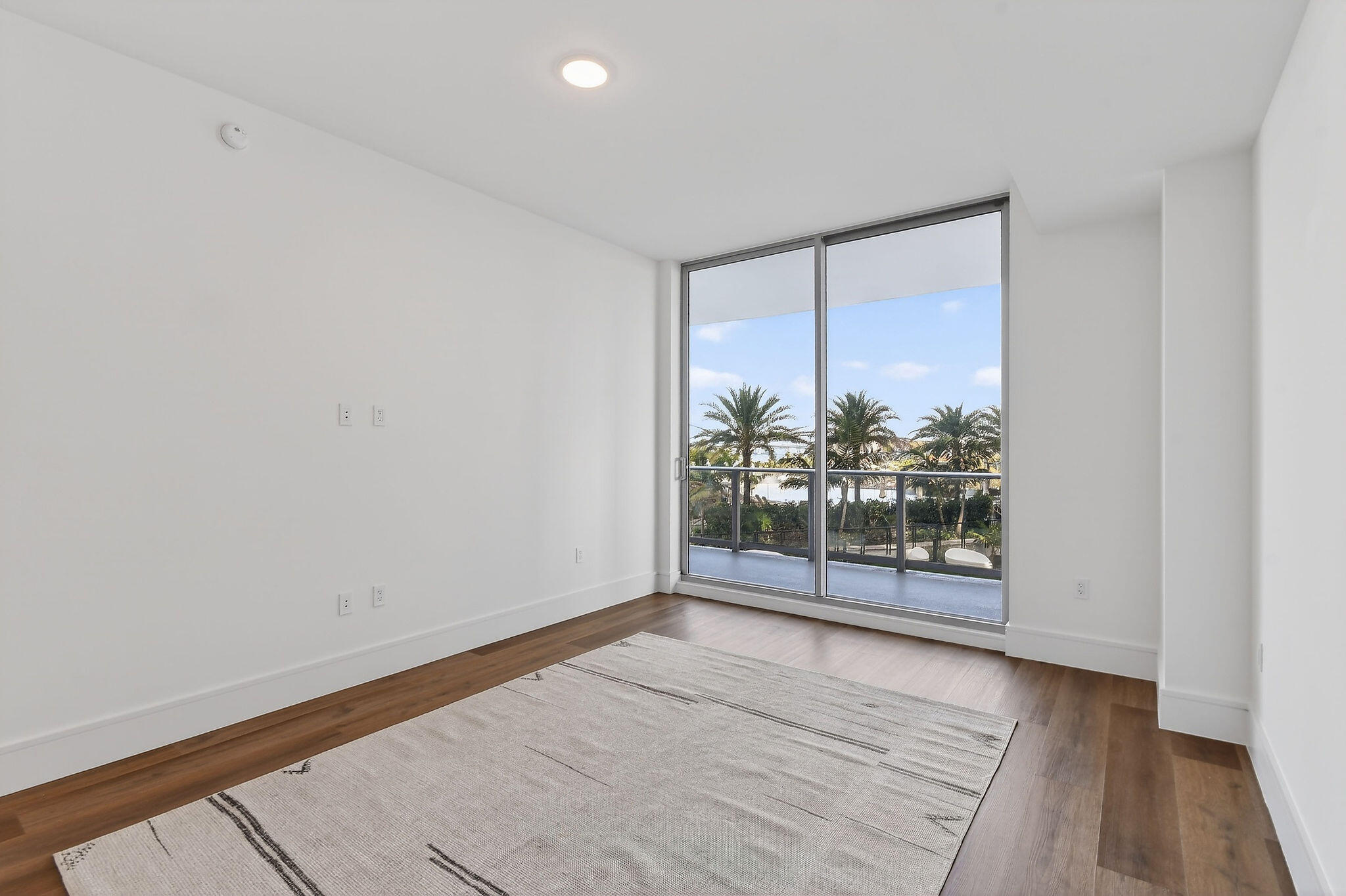 220 Lake Shore Drive 715