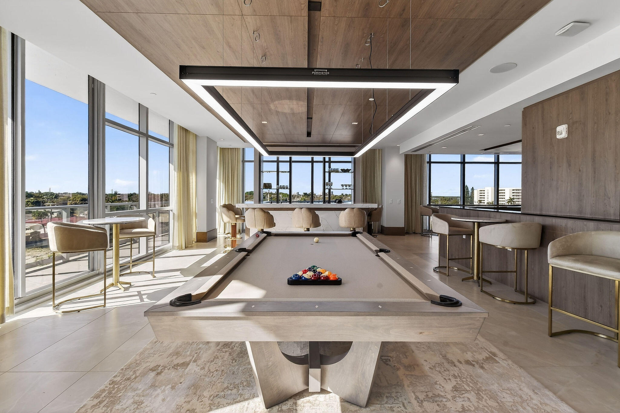 220 Lake Shore Drive 715