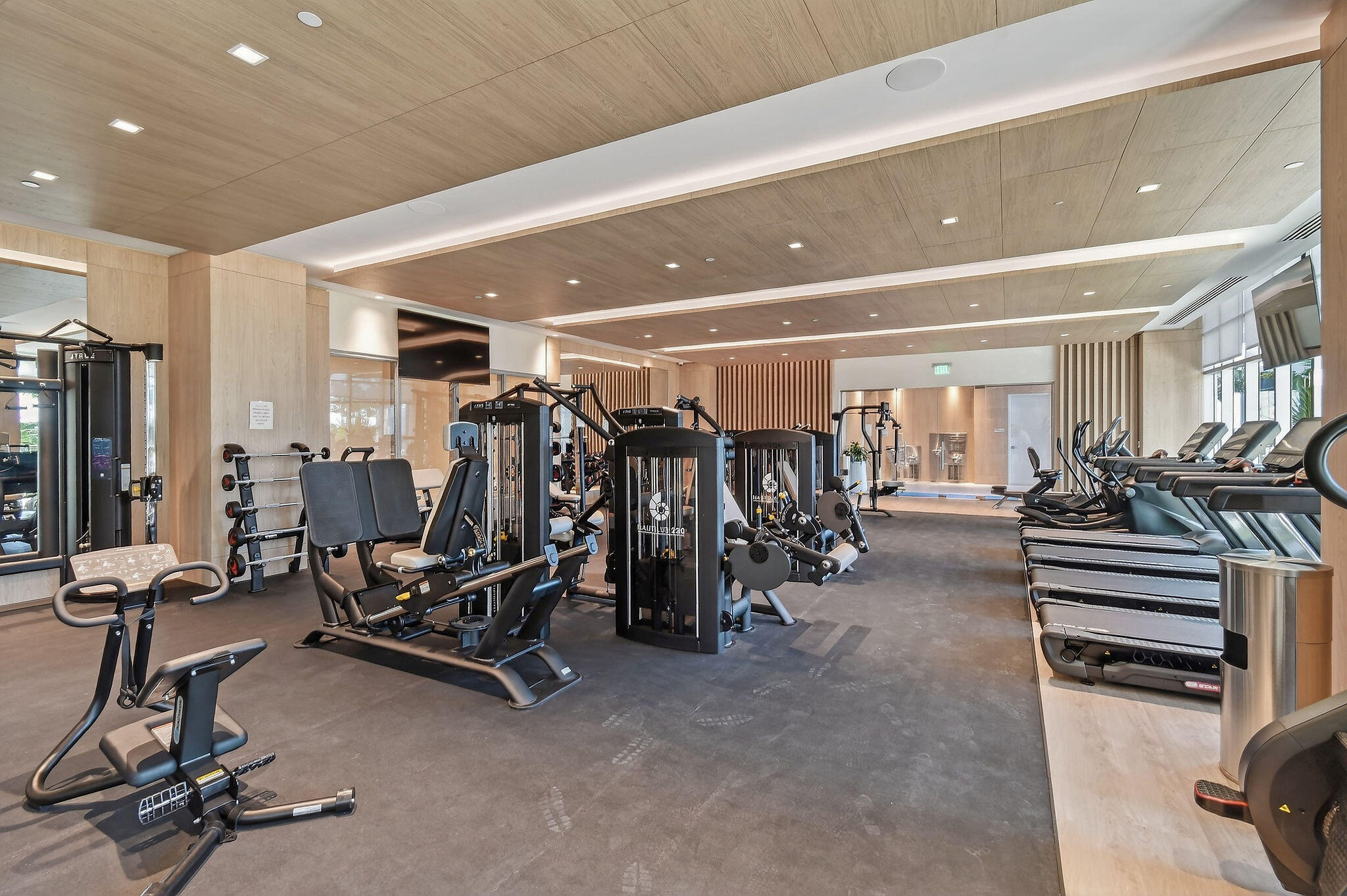220 Lake Shore Drive 715
