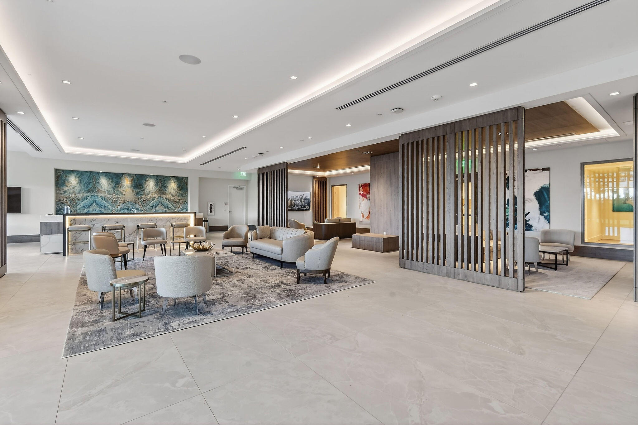 220 Lake Shore Drive 715