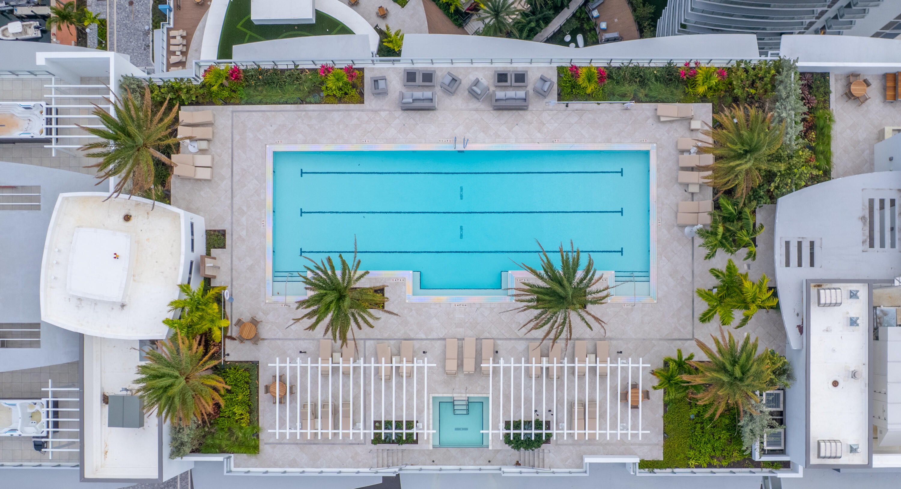 220 Lake Shore Drive 715