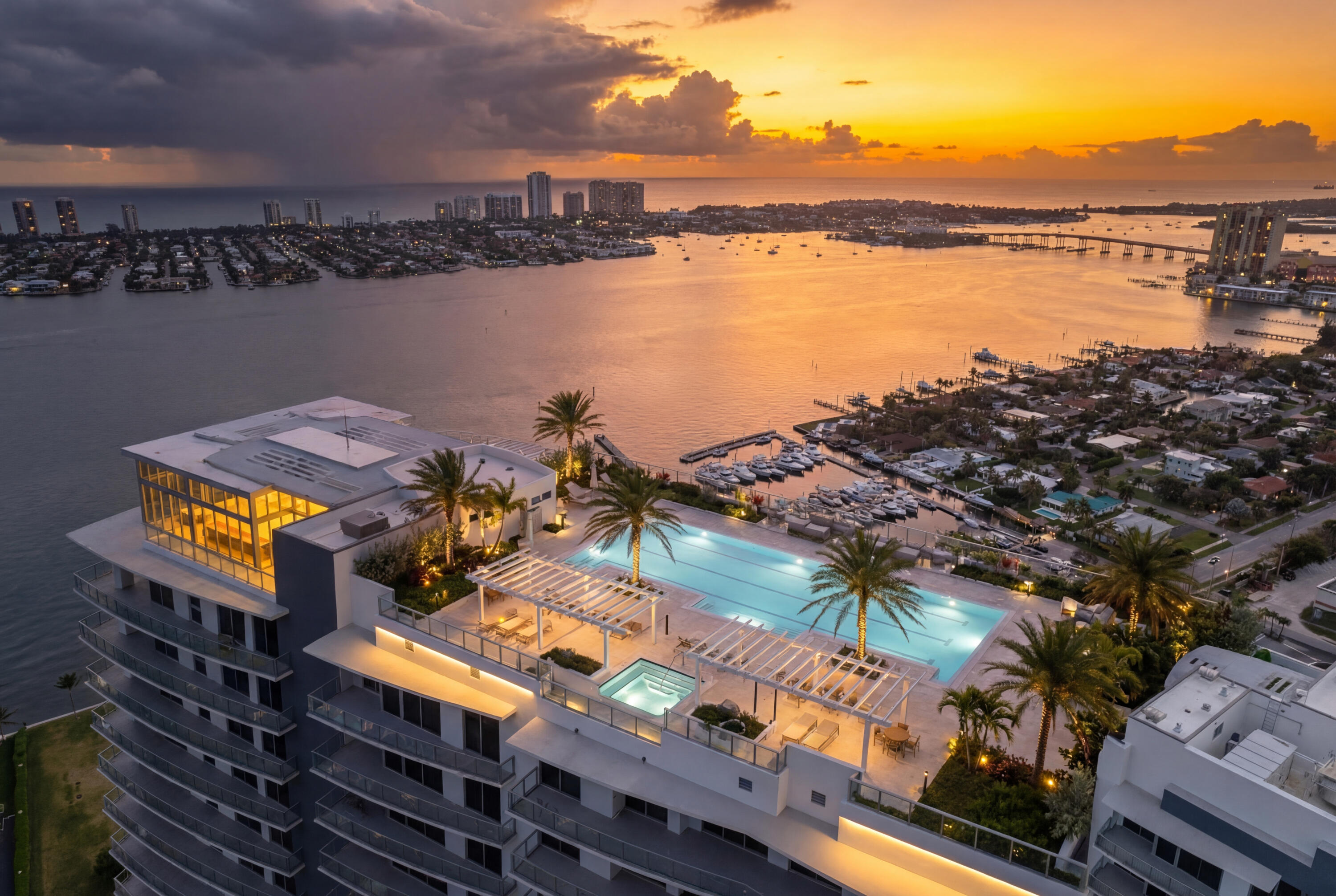 220 Lake Shore Drive 715