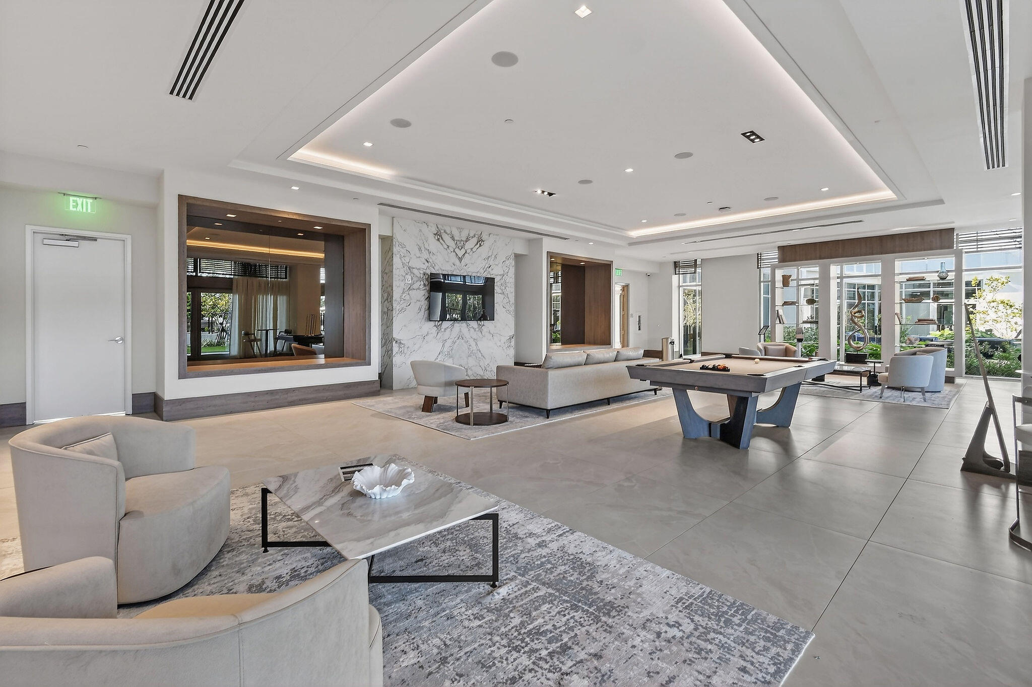 220 Lake Shore Drive 715