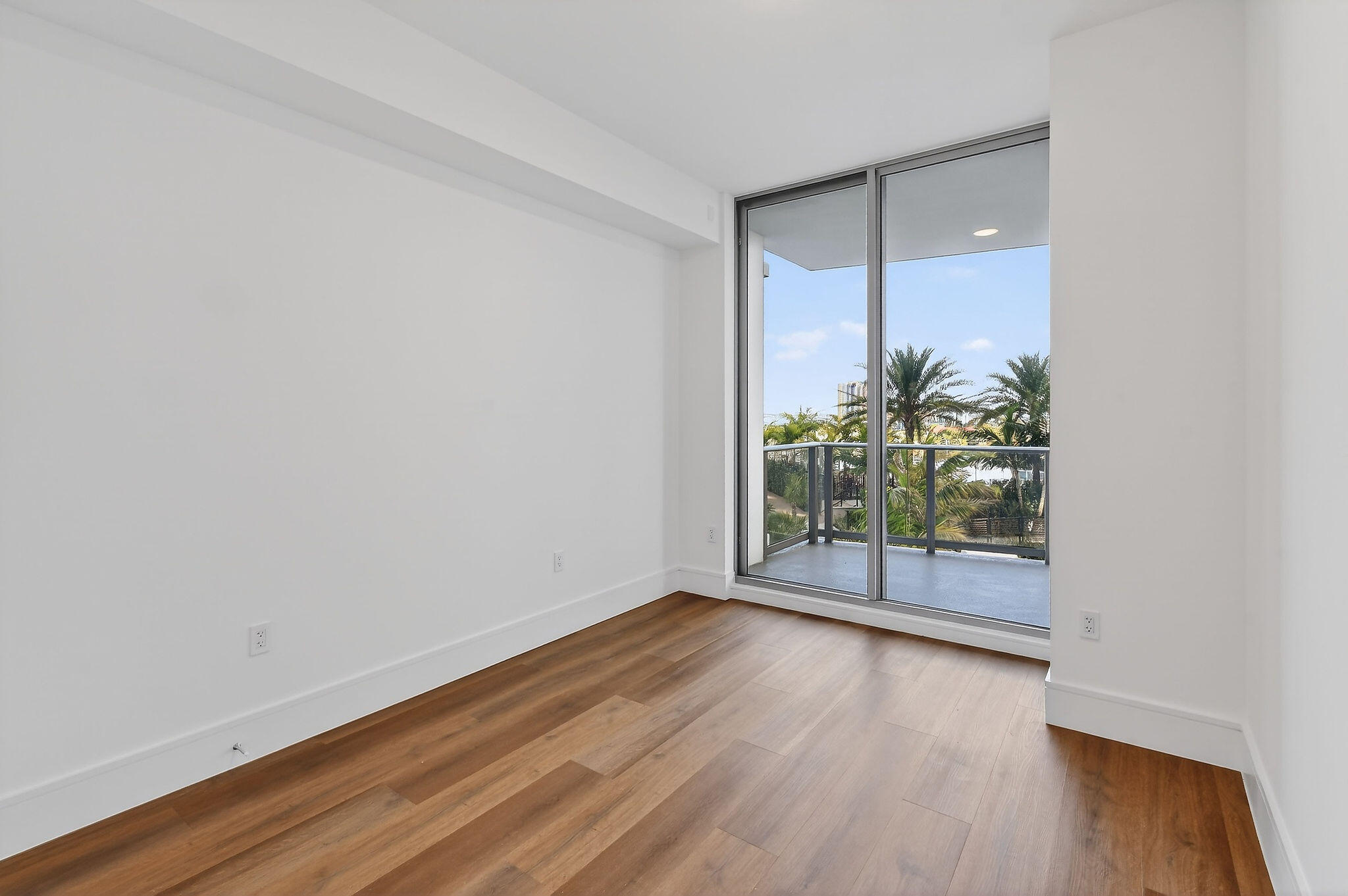 220 Lake Shore Drive 715