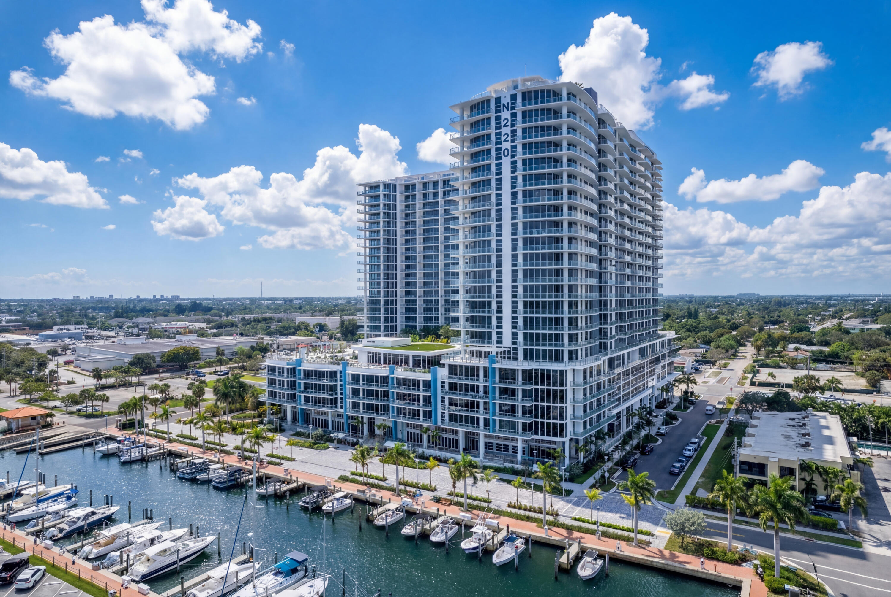 220 Lake Shore Drive 715