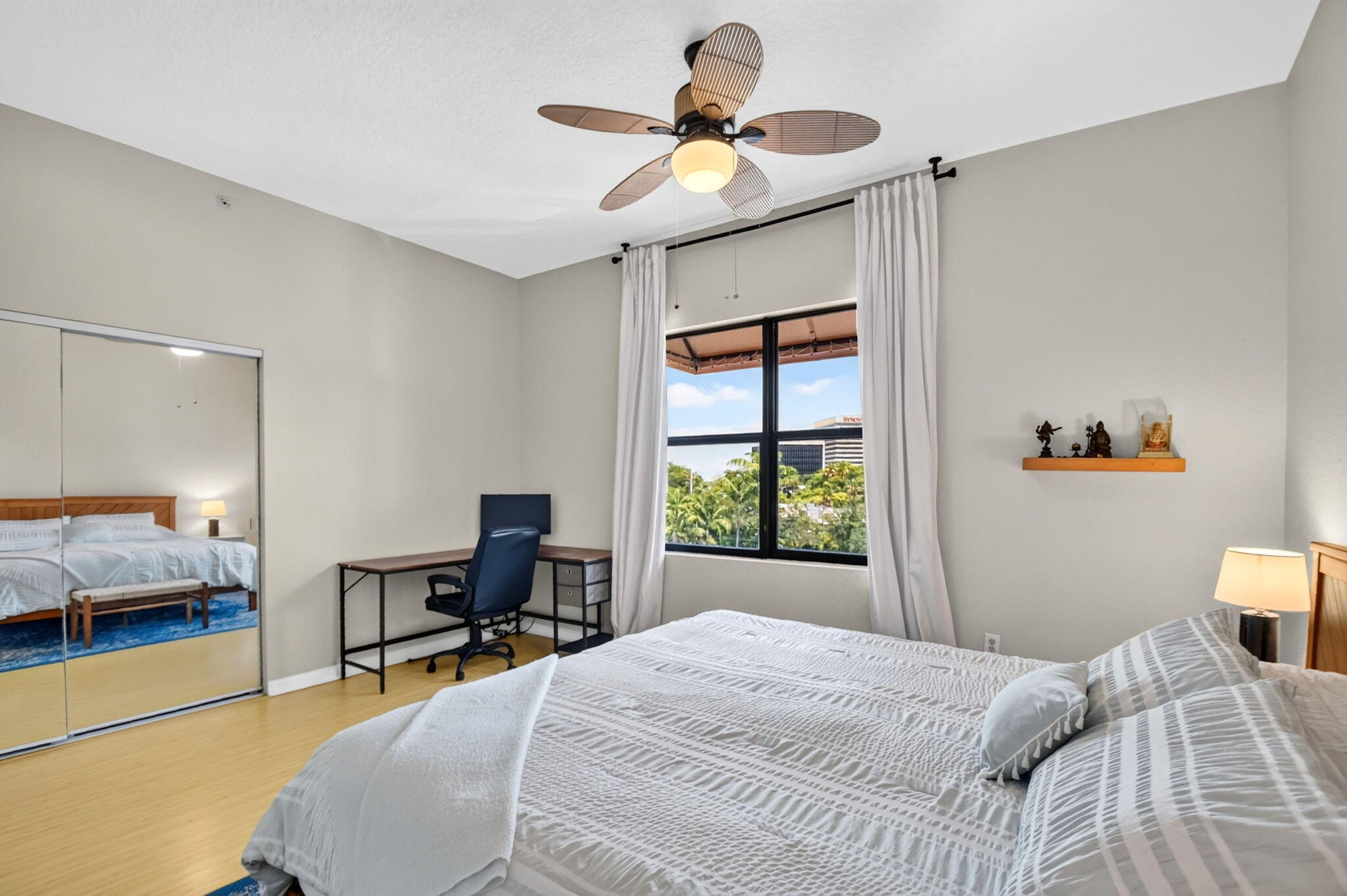 1620 Presidential Way 402