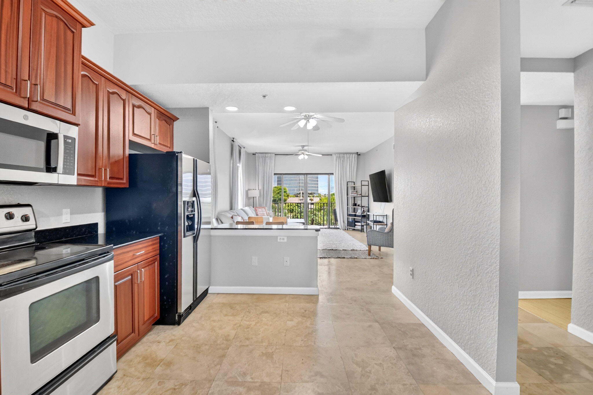 1620 Presidential Way 402