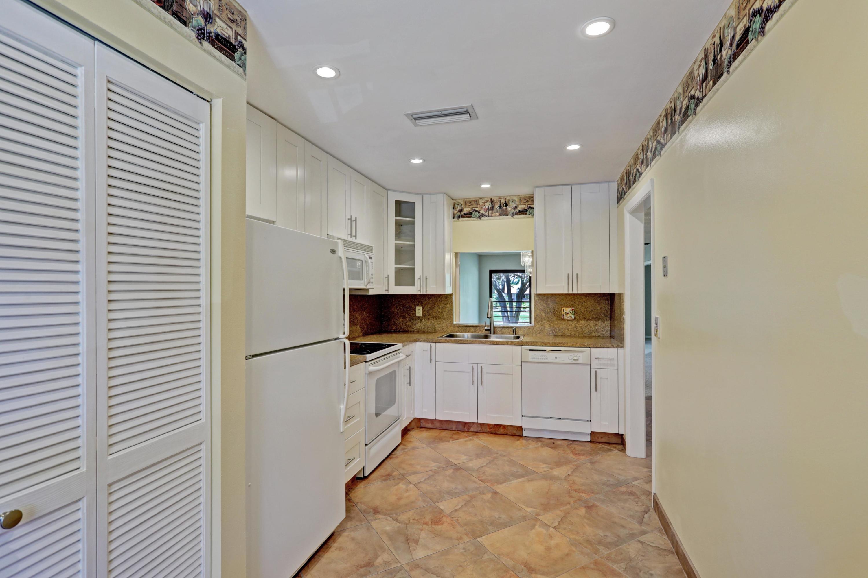 2910 SW 22nd Circle 212d