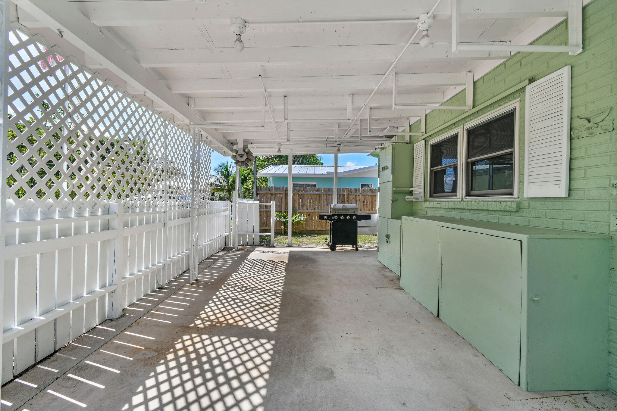 12229 COLONY Avenue