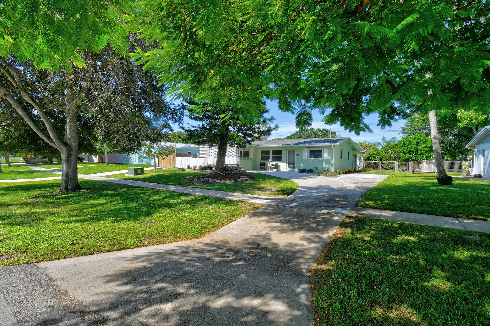 12229 Colony Avenue Palm Beach Gardens Fl Us 33410 B26083340