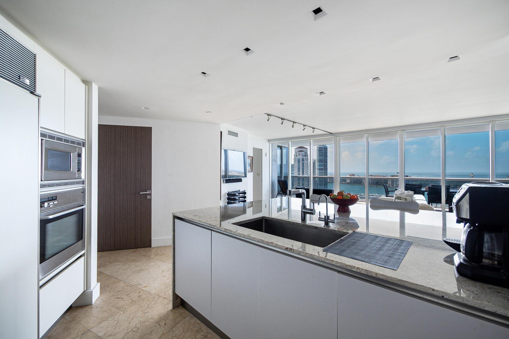 400 ALTON ROAD 2208