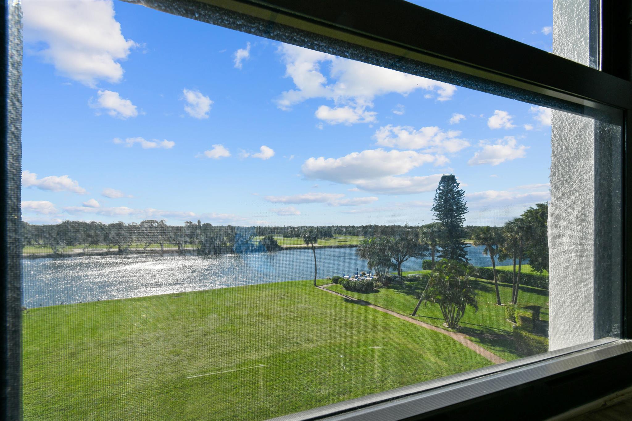 336 Golfview Road 401