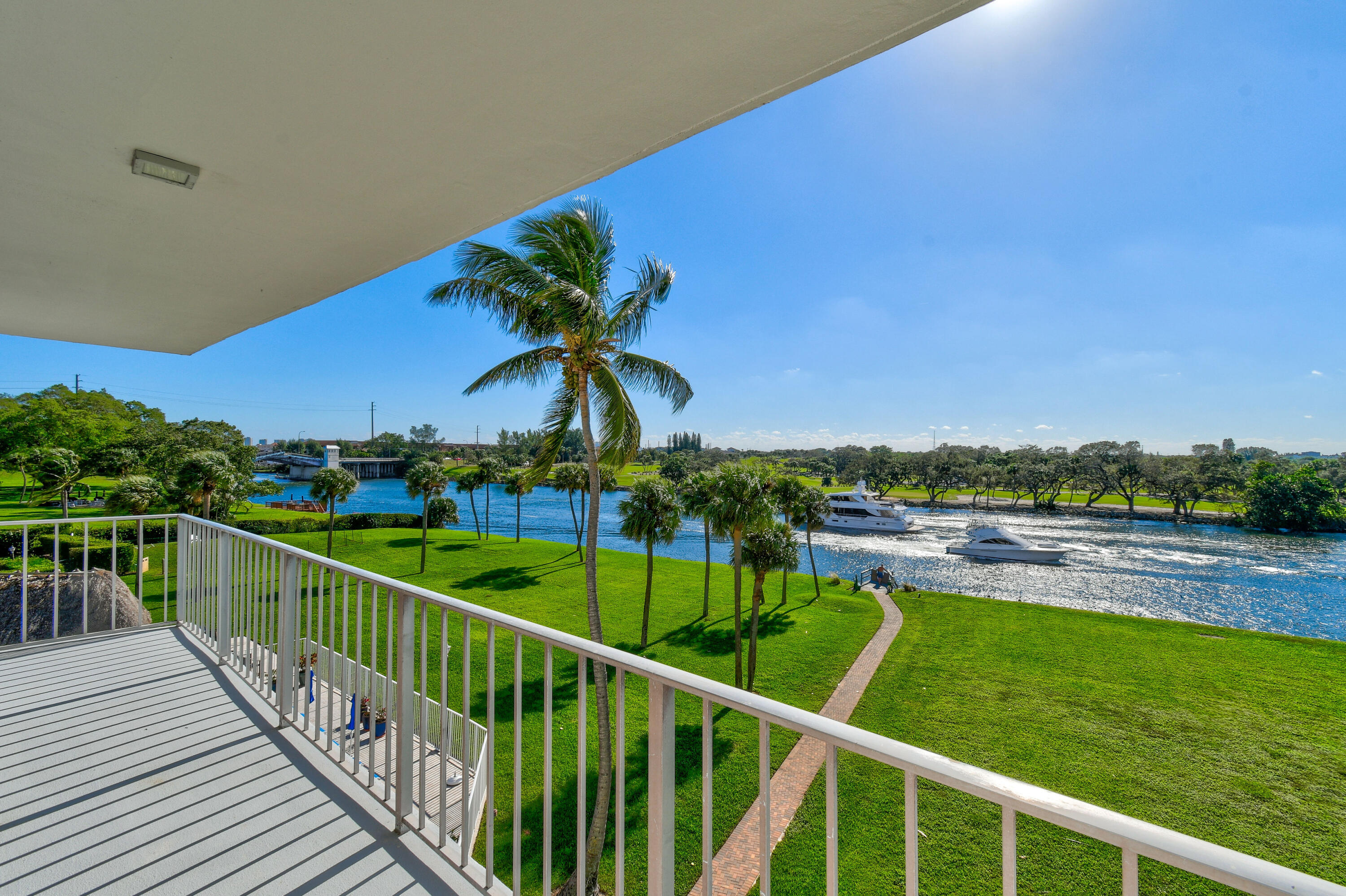 336 Golfview Road 401