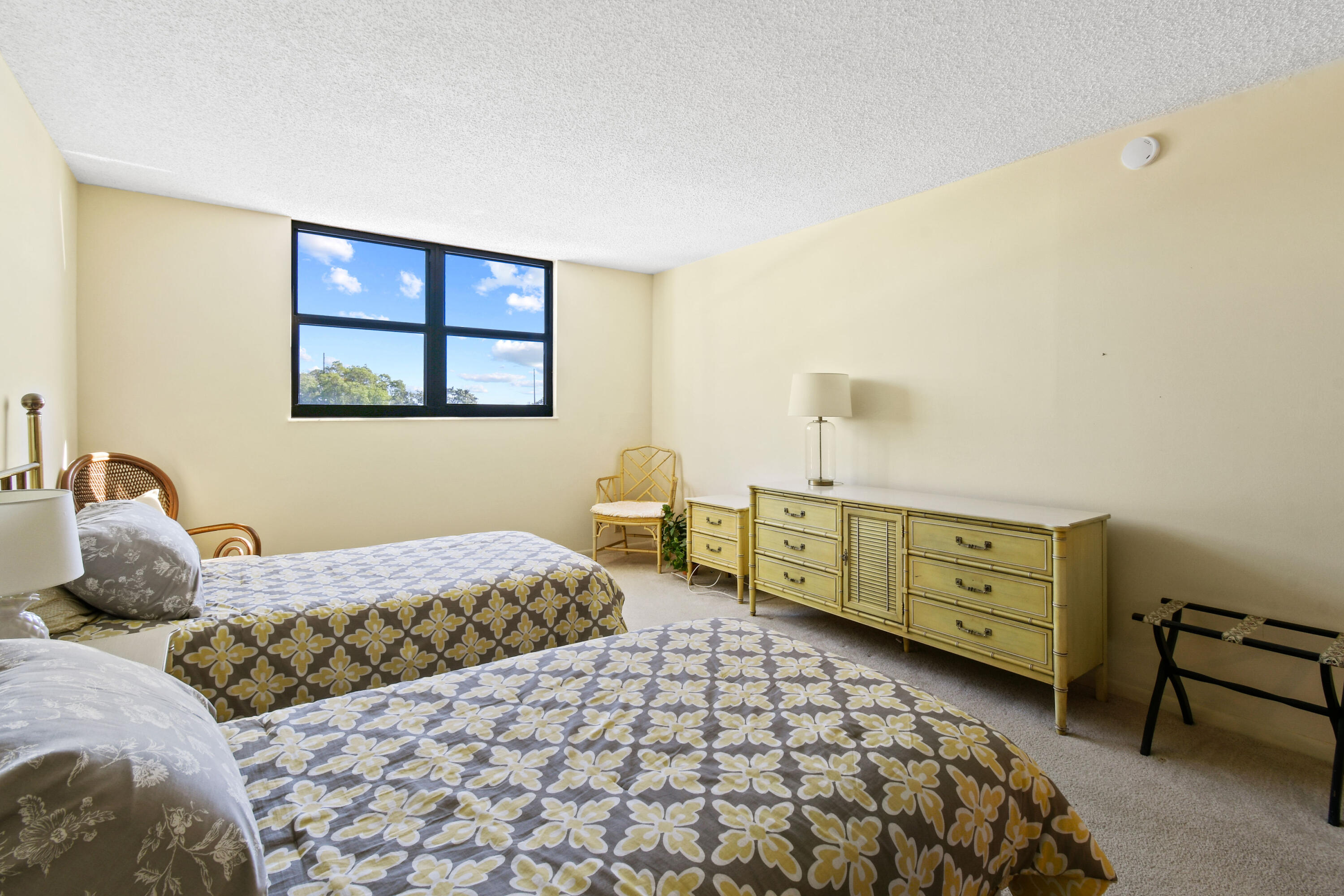 336 Golfview Road 401