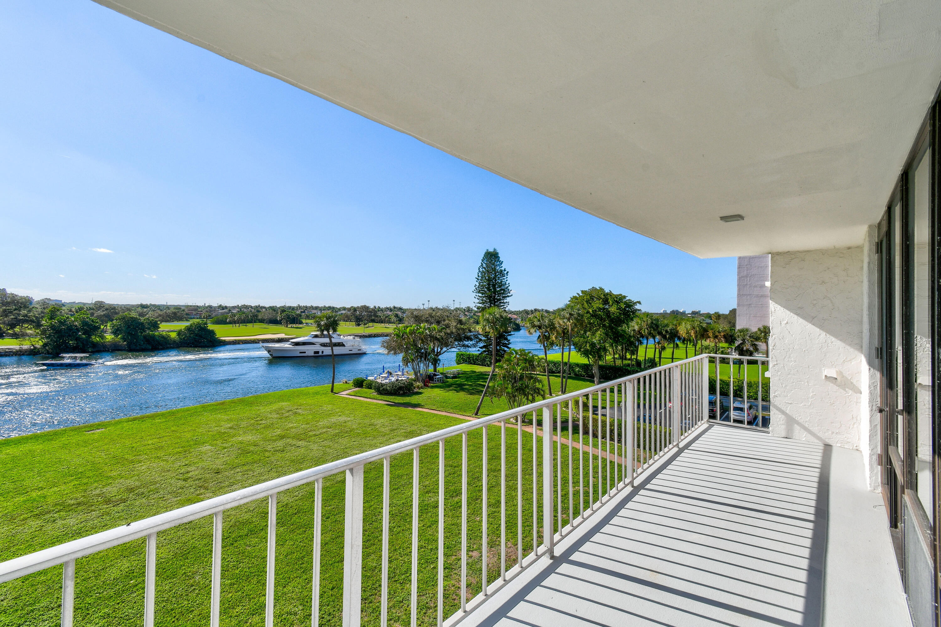 336 Golfview Road 401