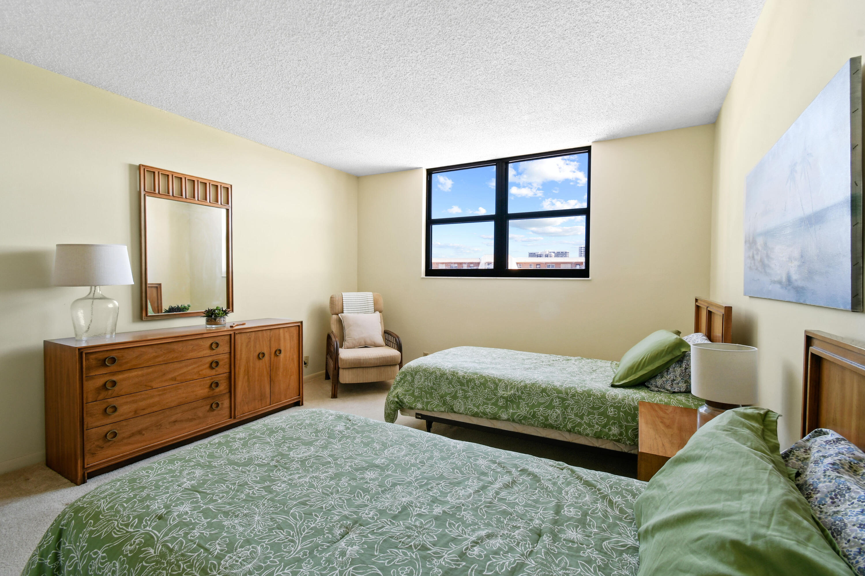 336 Golfview Road 401