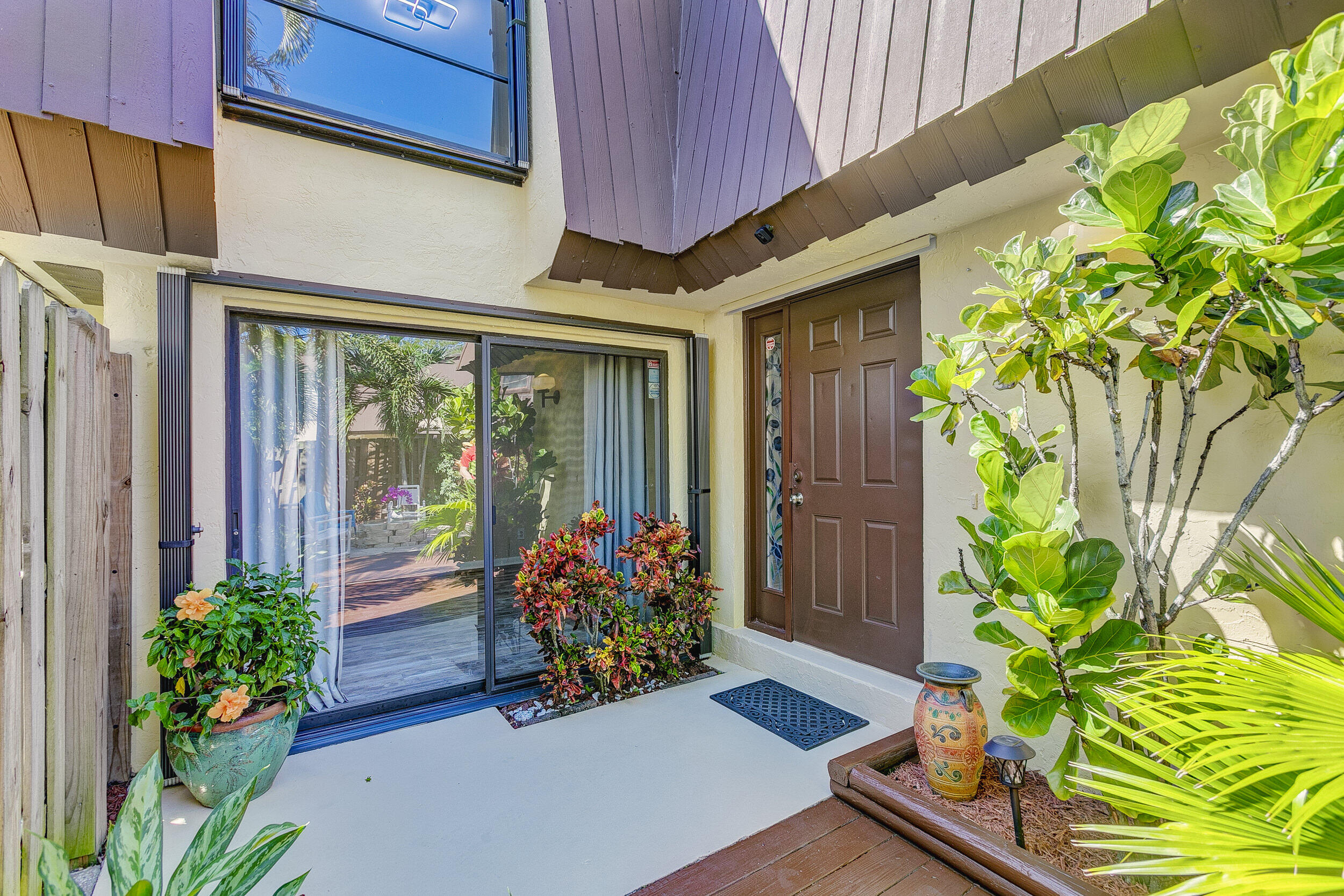 3530 E Gardens East Drive E Unit: B