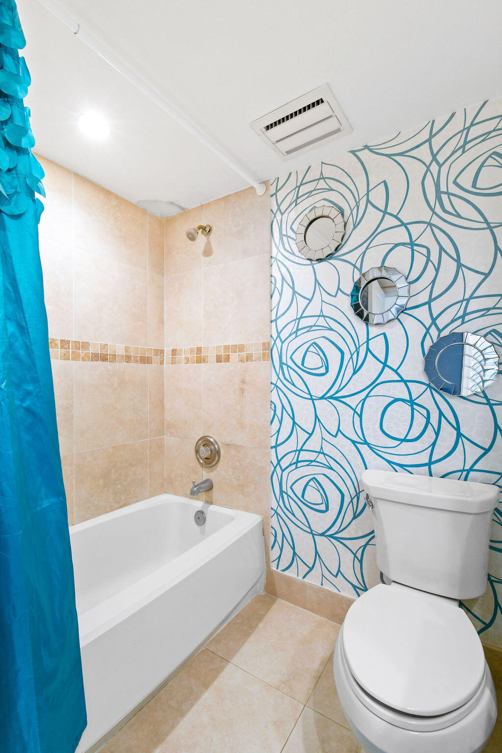 300 Golfview Road 504