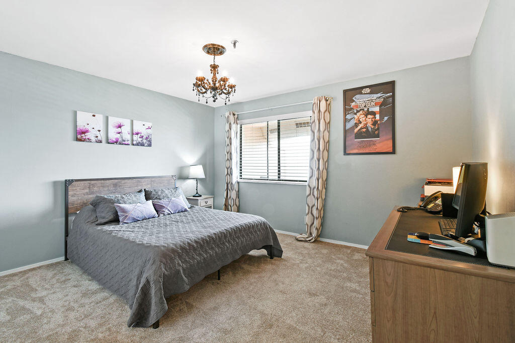 300 Golfview Road 504