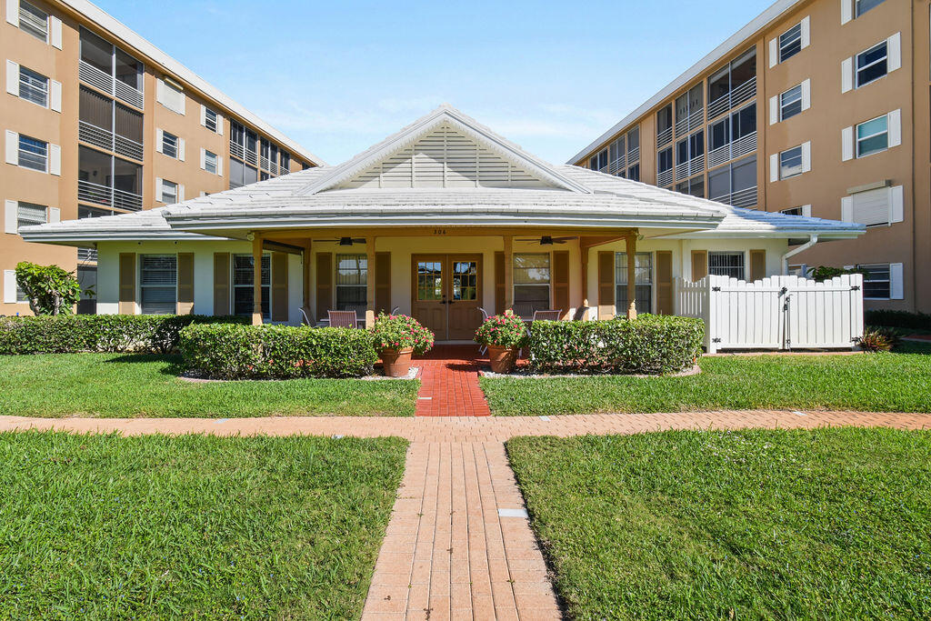 300 Golfview Road 504