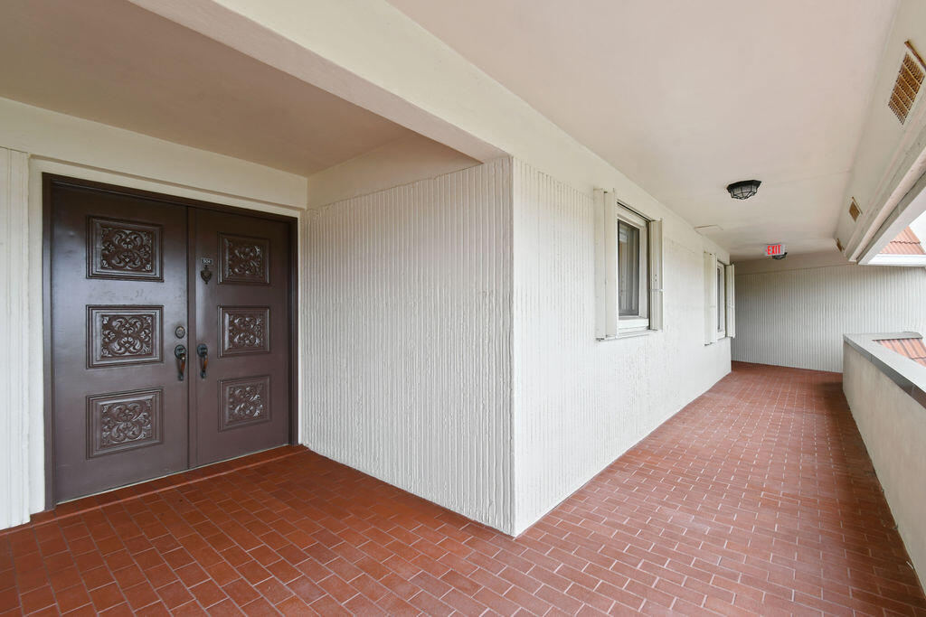 300 Golfview Road 504