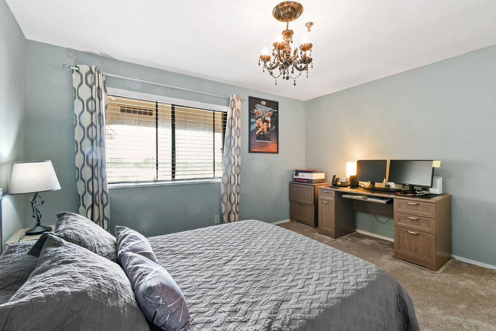 300 Golfview Road 504