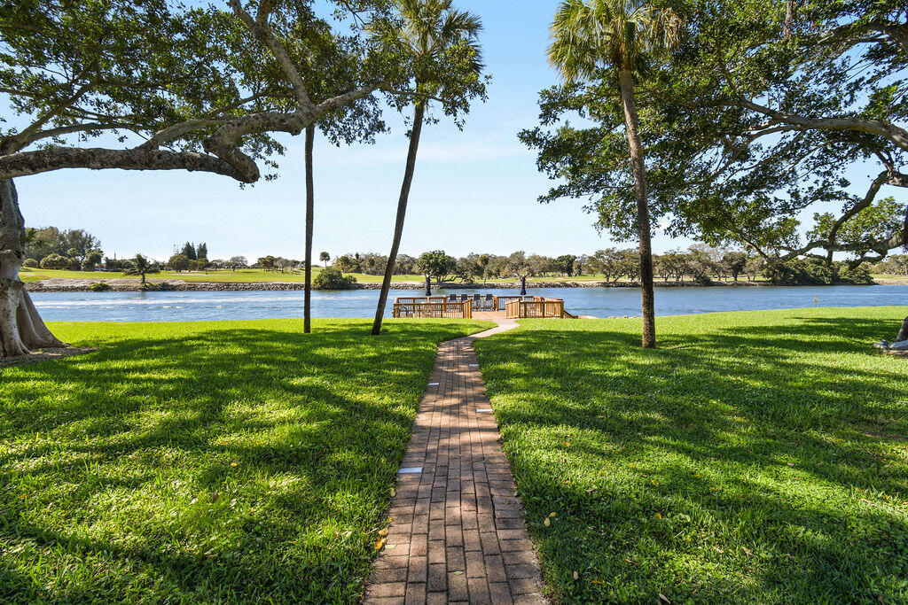 300 Golfview Road 504