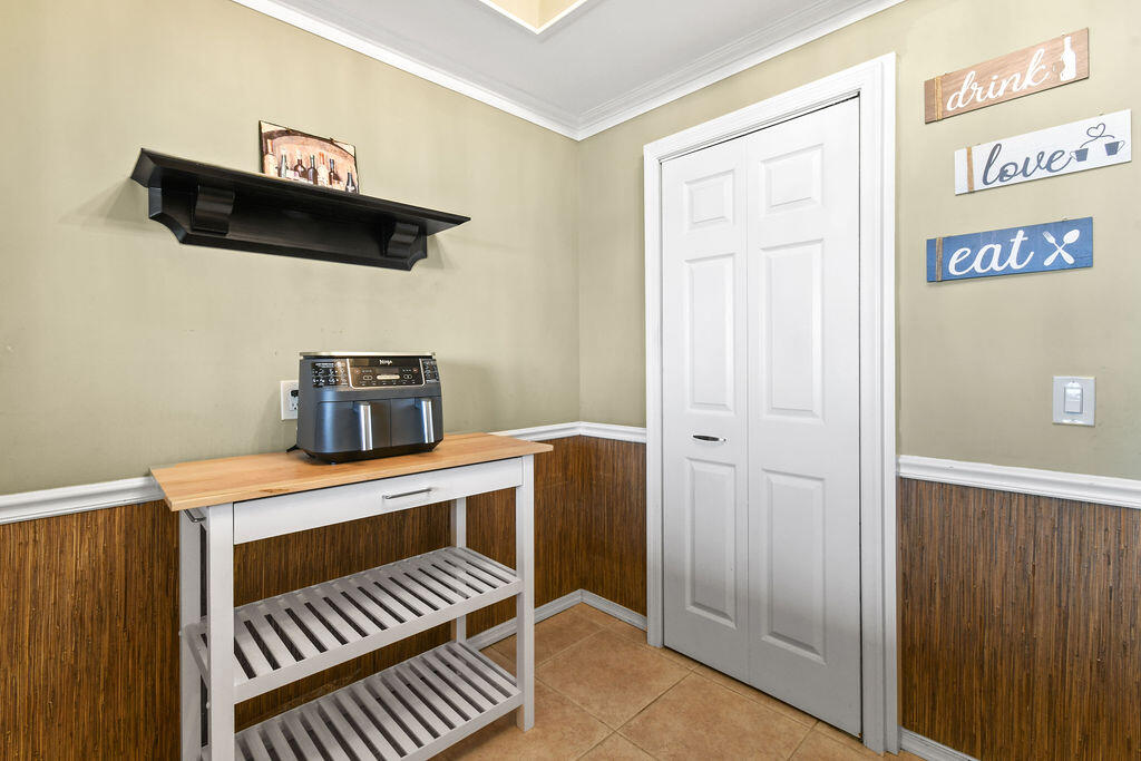 300 Golfview Road 504