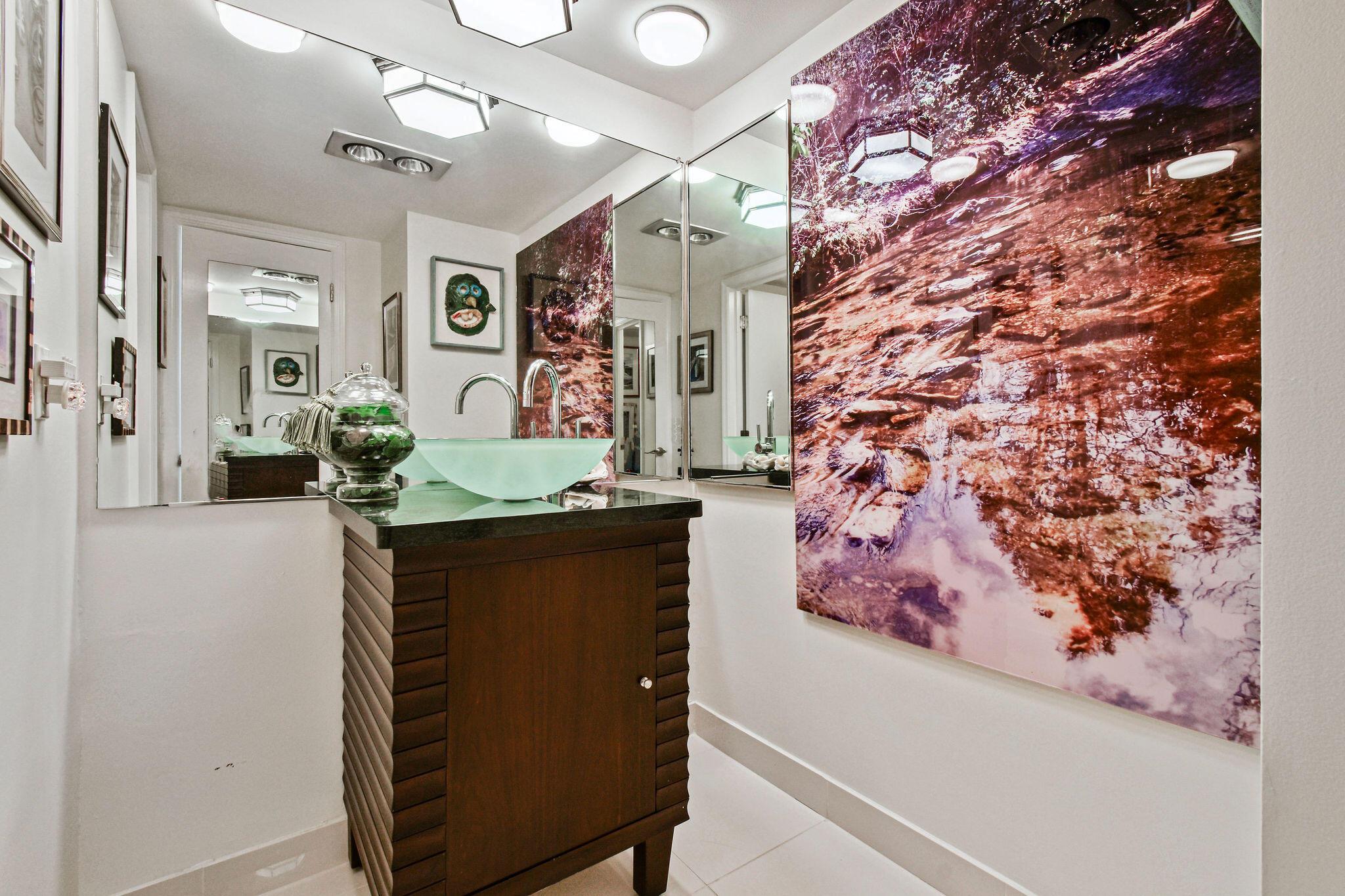 100 Sunrise Avenue 219