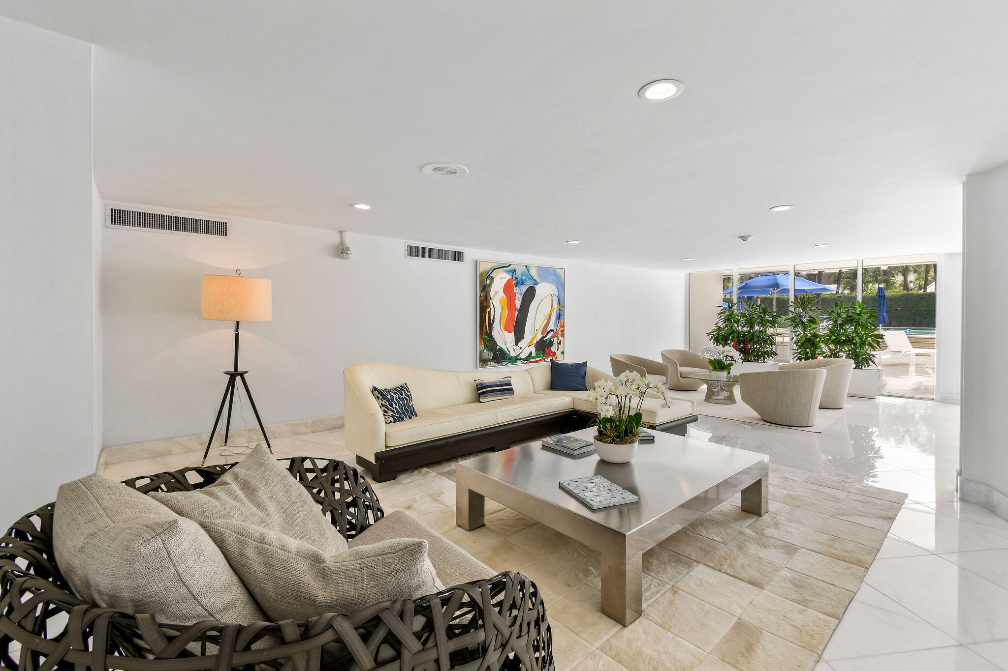 100 Sunrise Avenue 219