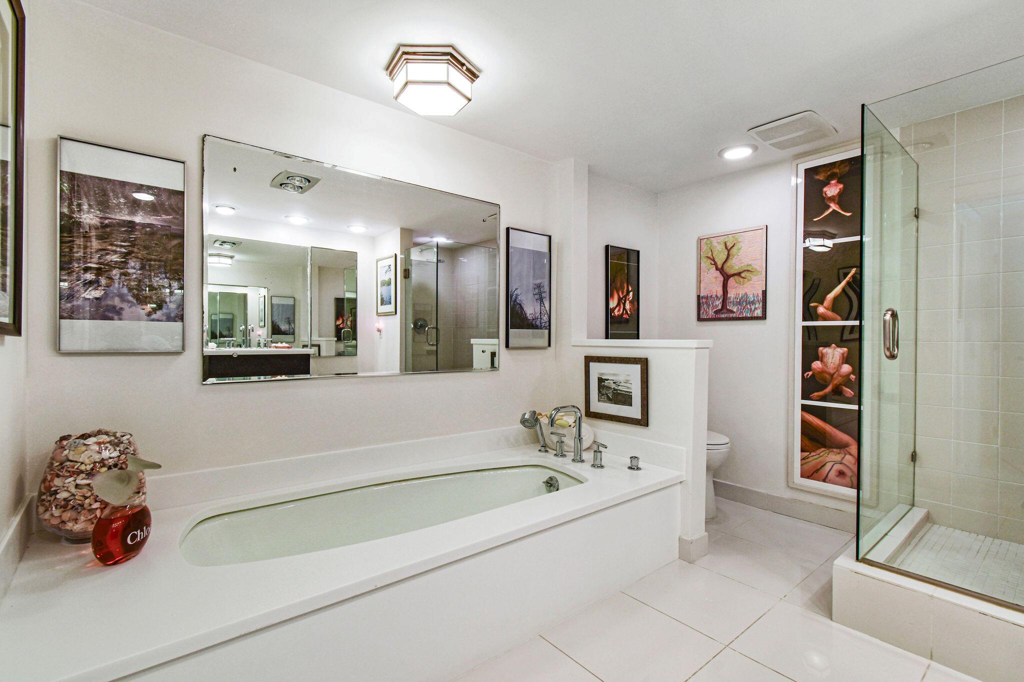 100 Sunrise Avenue 219