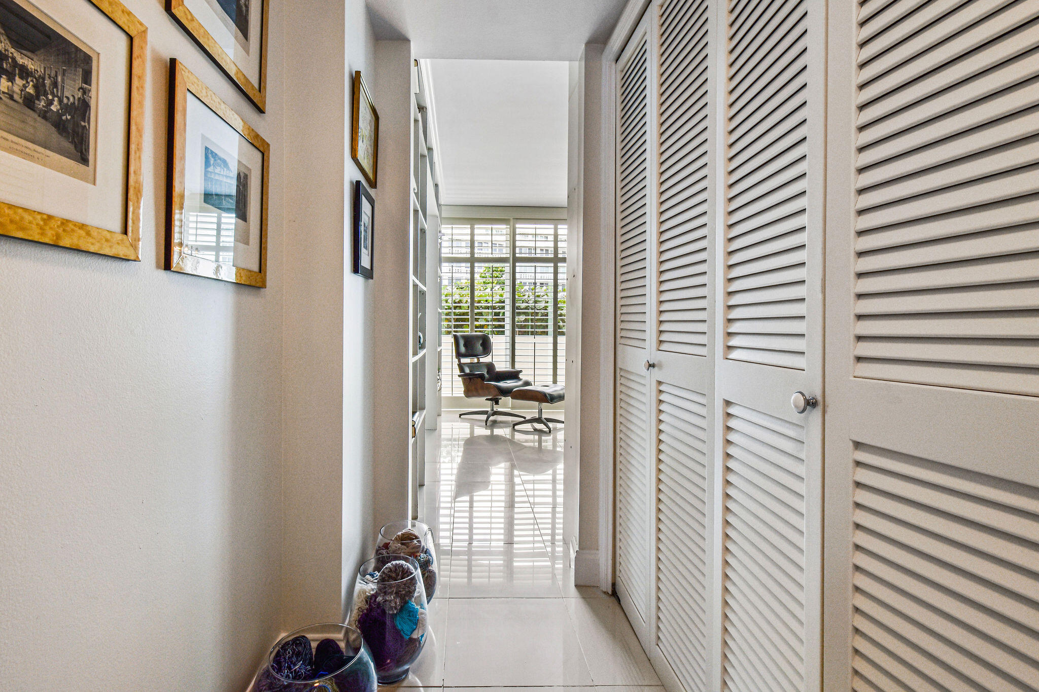 100 Sunrise Avenue 219