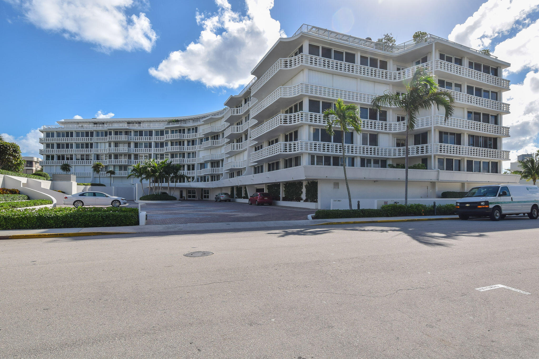 100 Sunrise Avenue 219