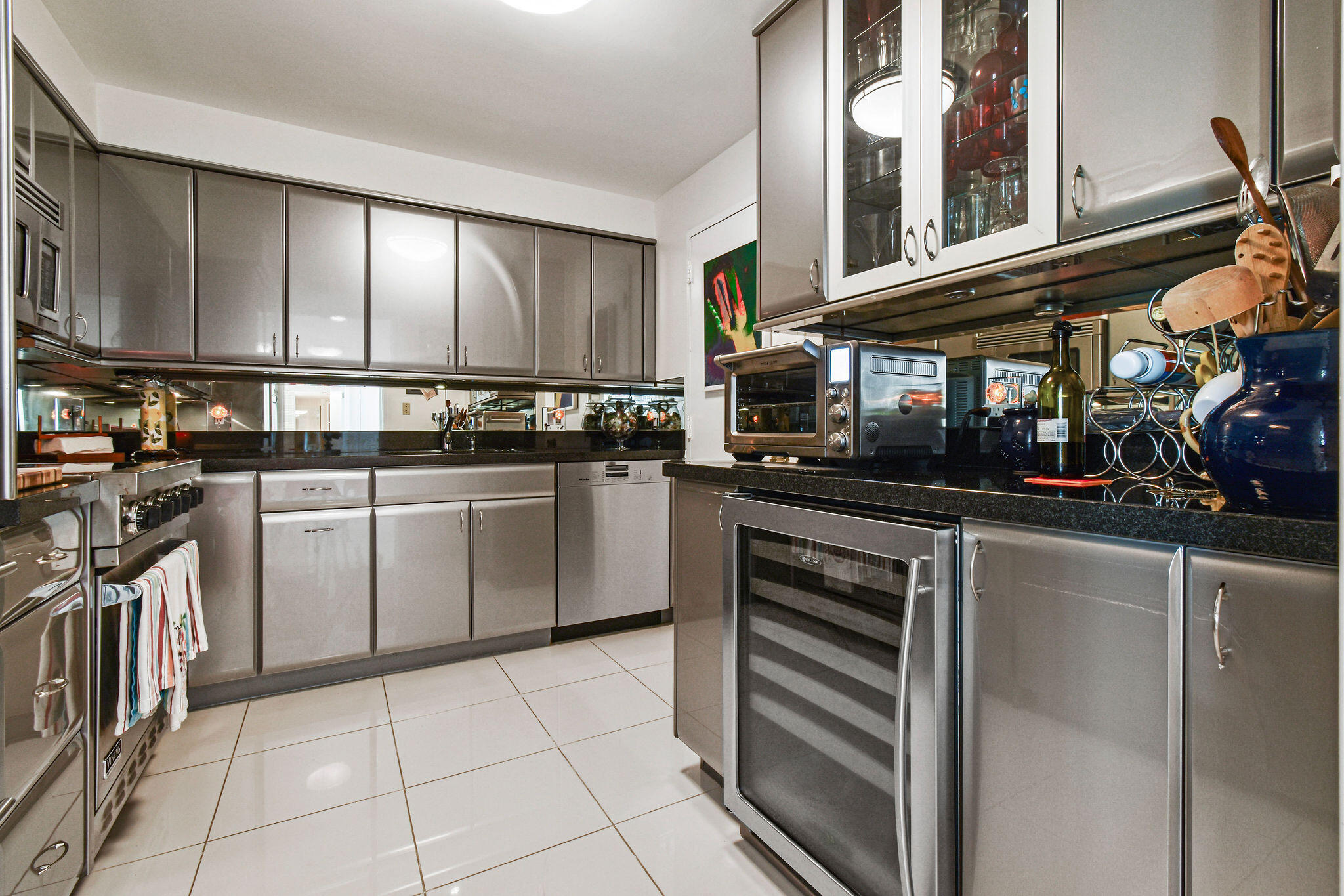 100 Sunrise Avenue 219