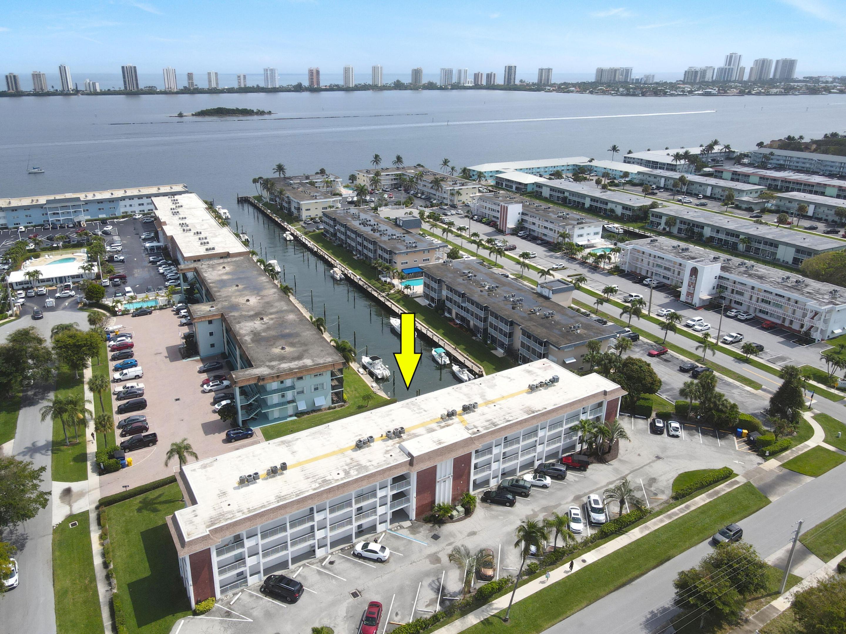 236 Castlewood Drive 305