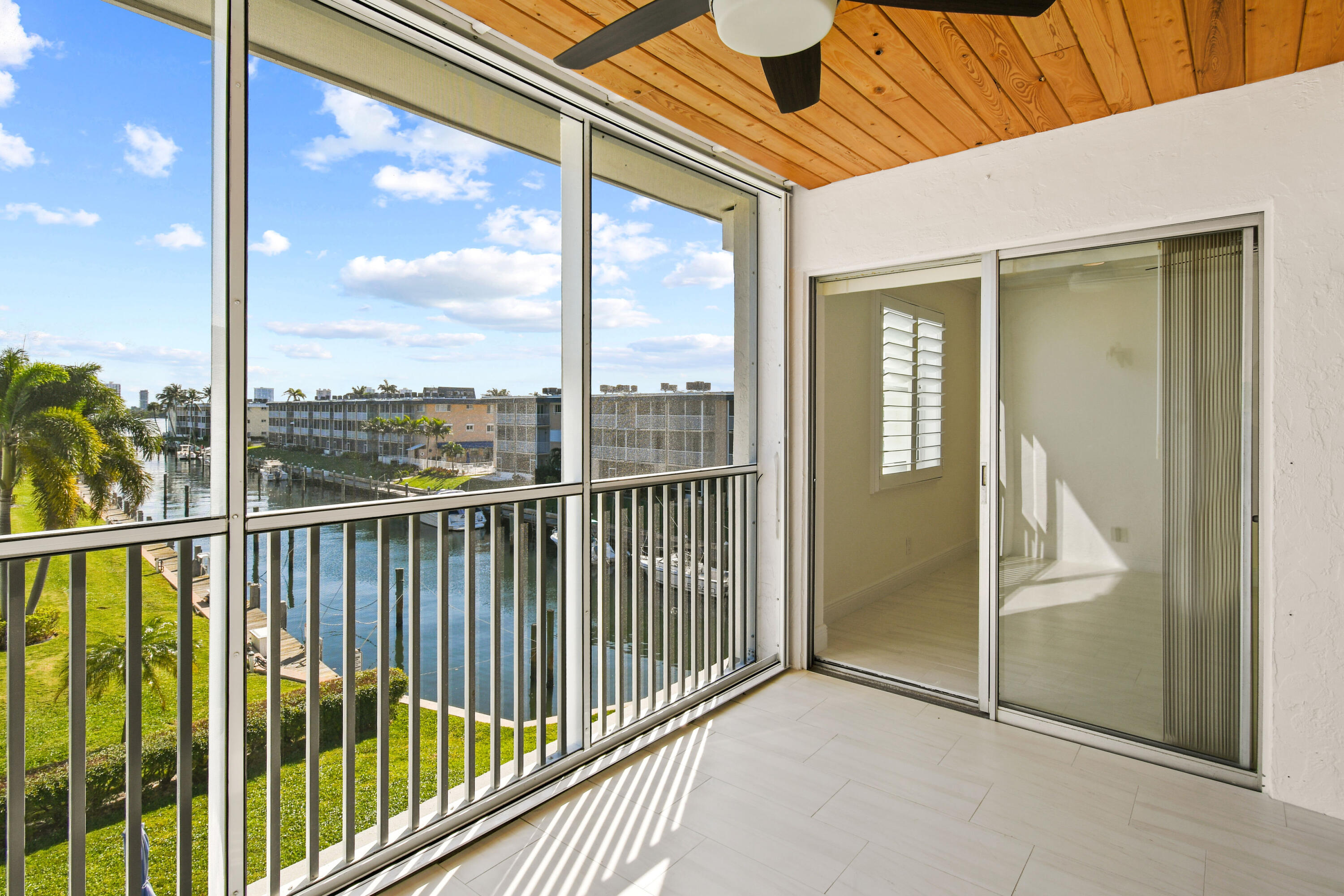 236 Castlewood Drive 305